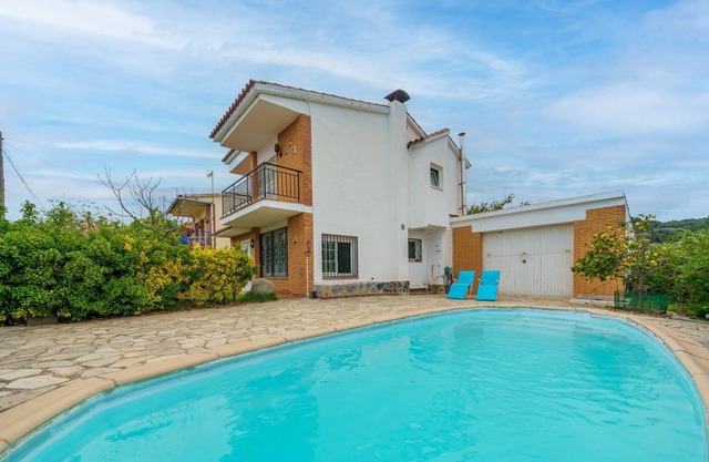 HomeHolidaysRentals - Zuri