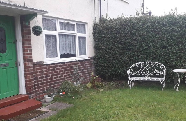 Homely 4-bed House in Manchester