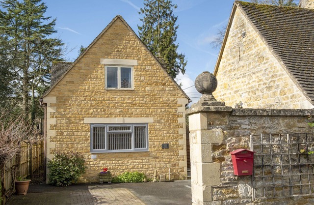 Homely cottage located in a fabulous village - Augusta Cottage