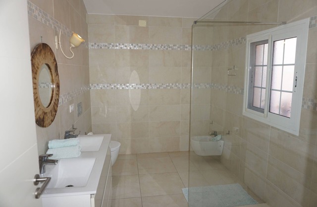 Homely luxury villa within private gardens. Great for golfers-
