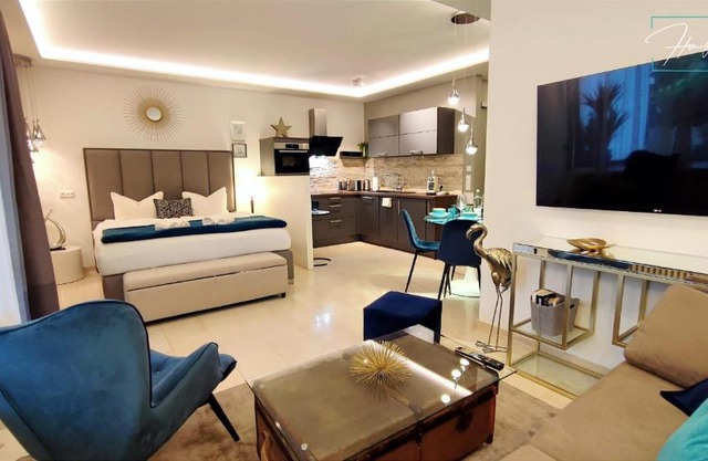 HOMELY STAY Studio P1 - Elegant Self-Check-in Studio-Apartment in Munich with Kitchen and Washing Machine