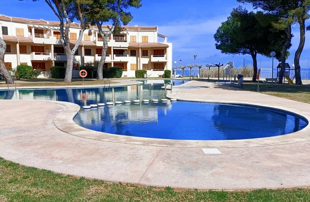 Homerez - 100 m away from the beach! Appartement for 4 ppl. with shared pool