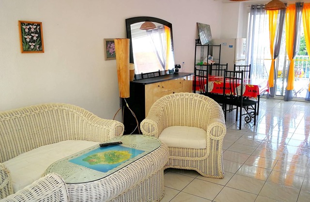 Homerez - Appartement 7 km away from the beach for 4 ppl. with shared pool