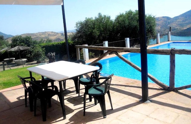 Homerez - Beautiful house for 4 ppl. with shared pool at Zahara de la Sierra