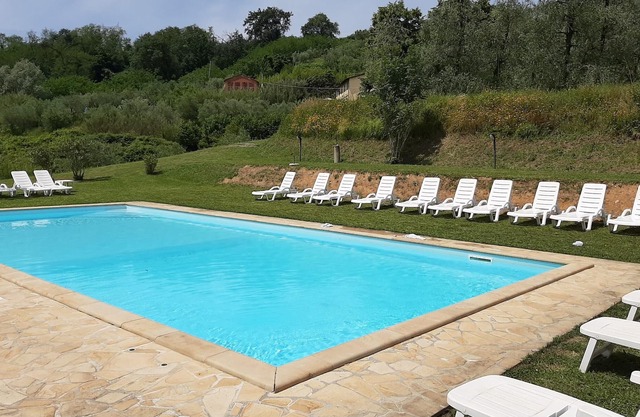 Homerez - Big appartement for 11 ppl. with shared pool and garden at Montecarlo
