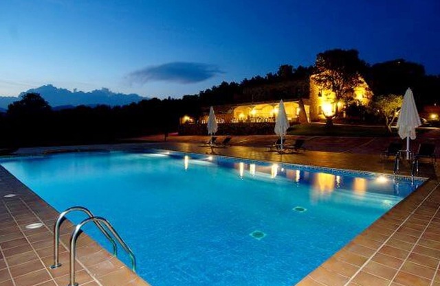 Homerez - Big villa for 20 ppl. with swimming-pool and jacuzzi at Sant Gregori