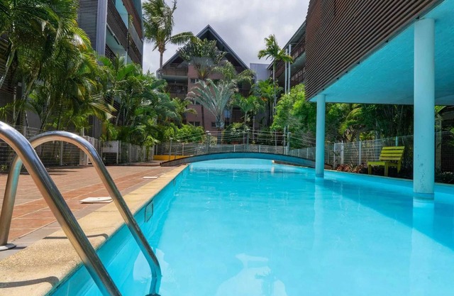 Homerez - Charming Apartment Downtown, Pool, 50m²