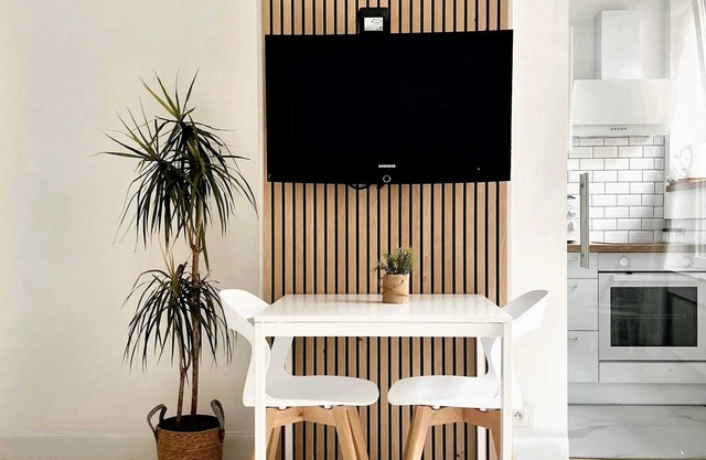 Homerez - Comfortable Studio in Brussels - 35m² - Terrace with BBQ