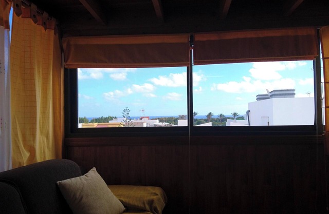 Homerez - Cosy Apartment in El Matorral - 50 m² with Sea Views