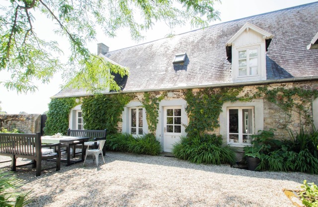 Homerez - House in Regnéville-sur-Mer.