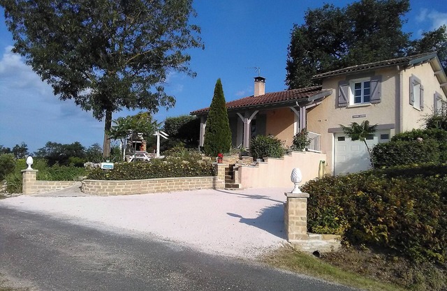 Homerez - House in Lendou-en-Quercy