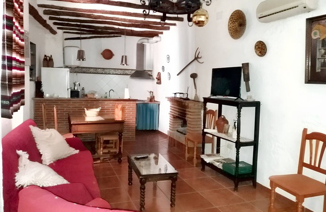 Homerez - Large house in Quesada