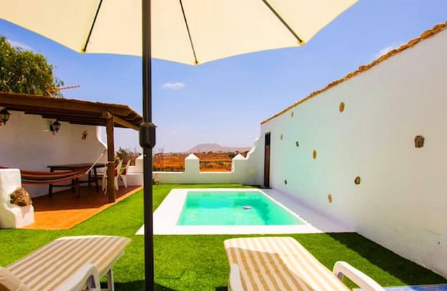 Homerez - Spacious villa 12 km away from the beach for 4 ppl. with swimming-pool