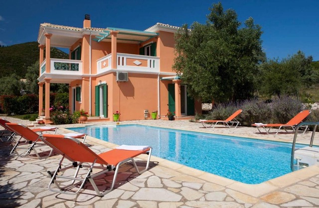 Homerez - Spacious villa 2 km away from the beach for 6 ppl. with swimming-pool