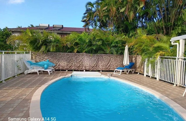 Homerez - Villa in Goyave with Pool