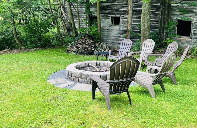 Homesteading at the heart of this charming village