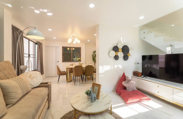 Homey Home cnx - near Central Festival