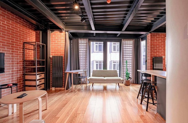 Homie Suites | Cihangir | 1br Apartment #L1