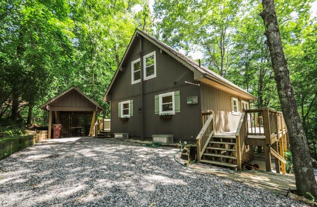 Honey Bear Hideaway