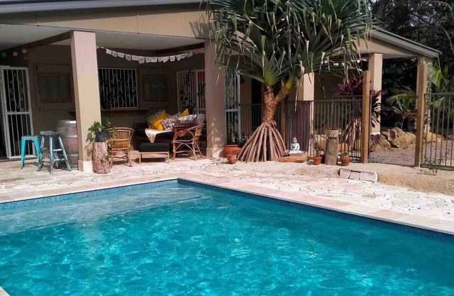 Honeybird Hideaway. A private subtropical retreat
