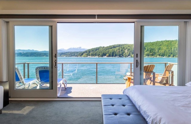 Hood Canal Resort - Luxury Lookout Vacation Rental