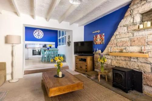 Hope Cottage by the sea