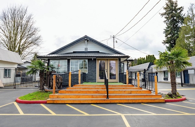 Horseshoe inn