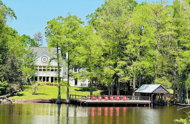 Horton House SLEEPS 12, no pets/unapproved parties