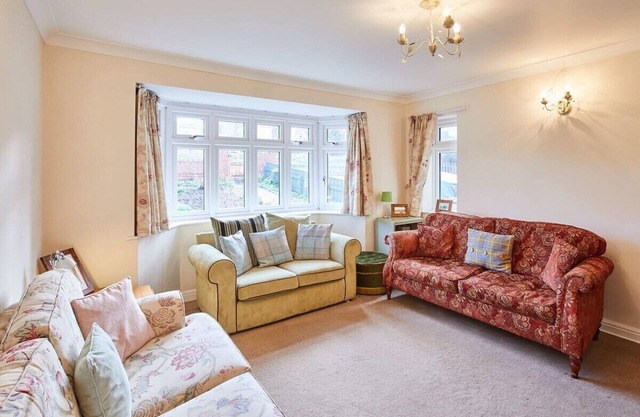 Host & Stay | Coach Cottage