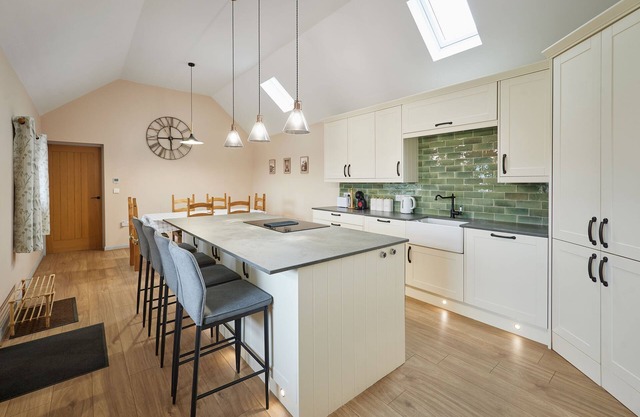 Host & Stay | The Byres