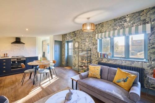 Host & Stay - The Lodge