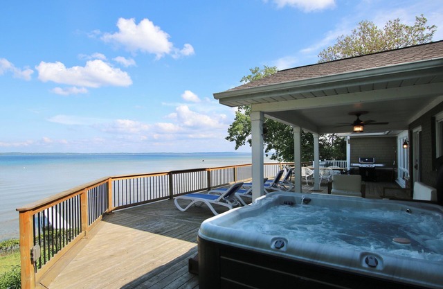 Hot Tub & West Bay Waterfront Sunrises - All Decked Out