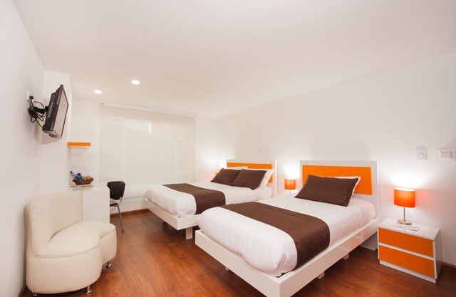 Hotel Castellana 100