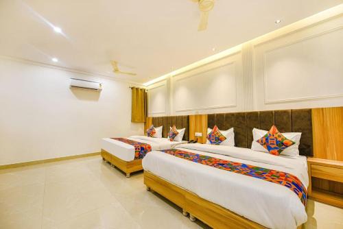 Hotel City Midway - TOP RATED AND MOST POPULAR PROPERTY NEAR GOLDEN TEMPLE AMRITSAR