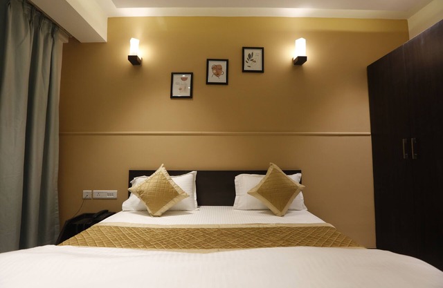 Hotel Maple Inn
