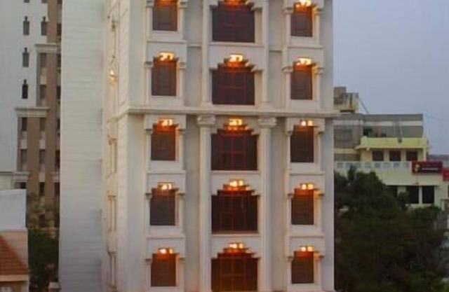 Hotel Maurya International