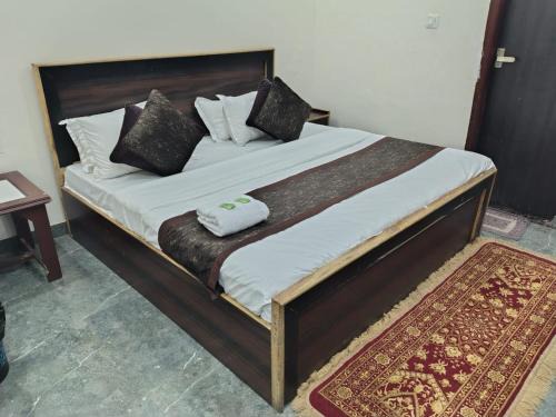 Hotel NidhiVan Dham