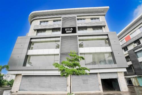 Hotel O Adajan
