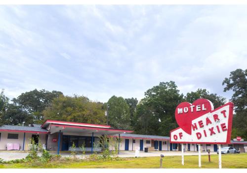 Hotel O Heart of Dixie Dadeville AL HWY 280