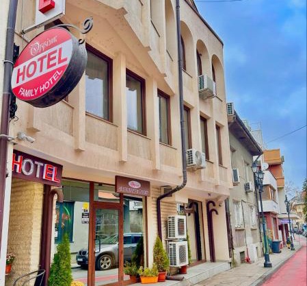 Hotel Oppium Restaurant & Garden
