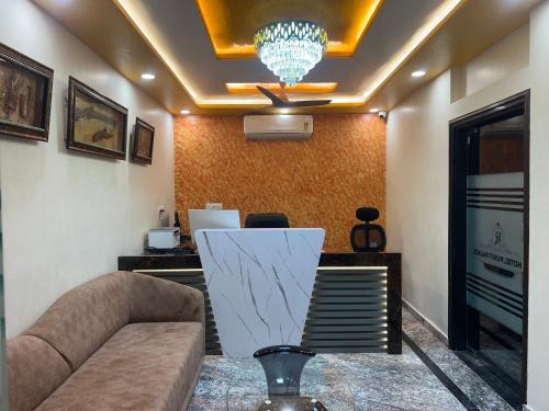 Hotel Punit Palace
