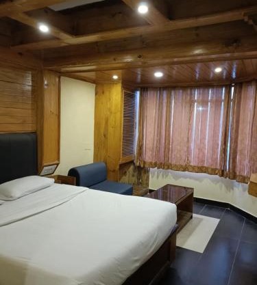 HOTEL SHIV SHANTHI INN MOORTHI HOSPITALITY OOTy