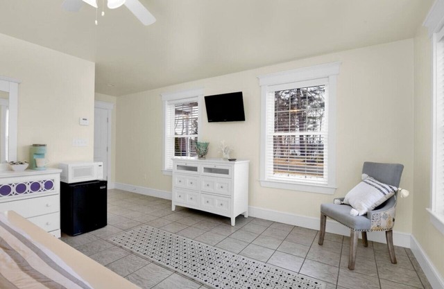 Hotel-Style Private Room Suite in Edgecomb Maine