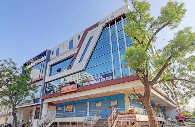 Hotel Vasundhara Grand