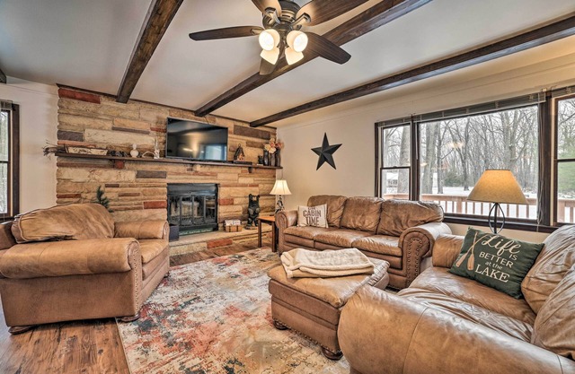 Houghton Lake Cottage Escape w/Patio!