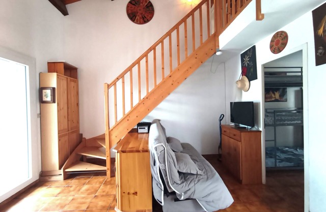 House 2 bedrooms with garden near beach