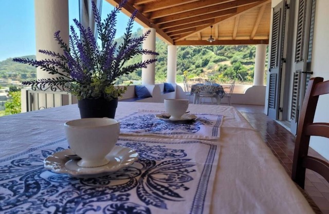 House Aeolian relaxation Lipari