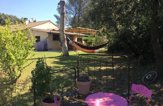 house between vineyards and garrigue
