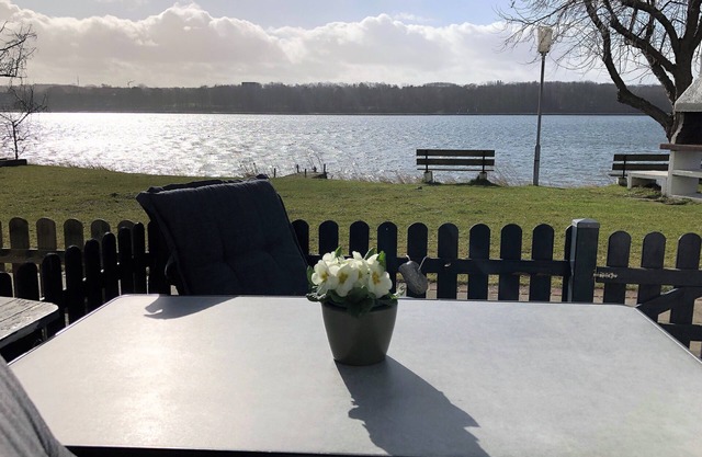 House by the lake, Steinwarder 17