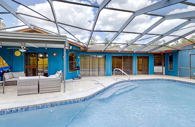 House & Hideaway with private pool, lanai, W/D, & dog-friendly